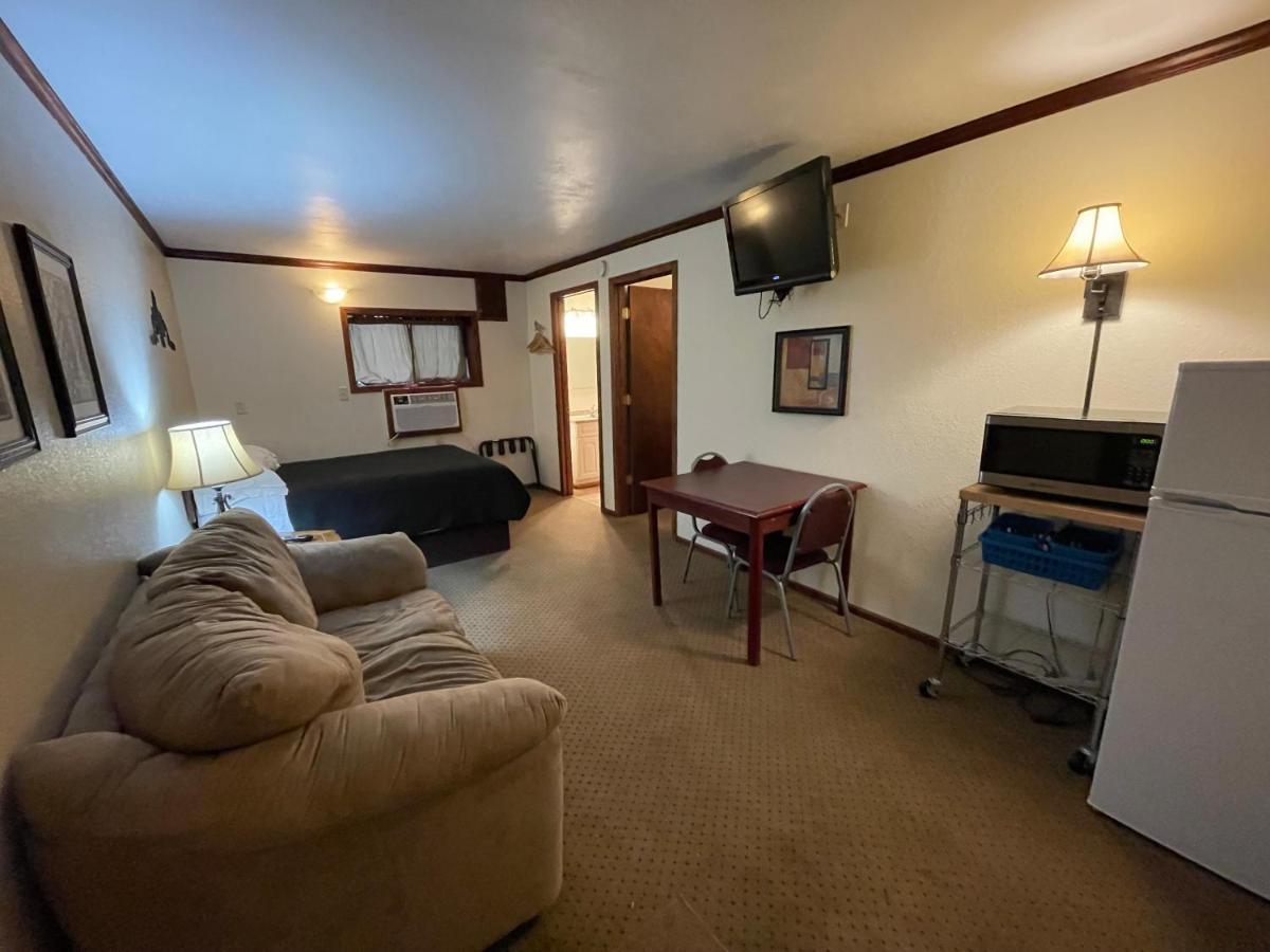 Highland Court 2* Fairmont